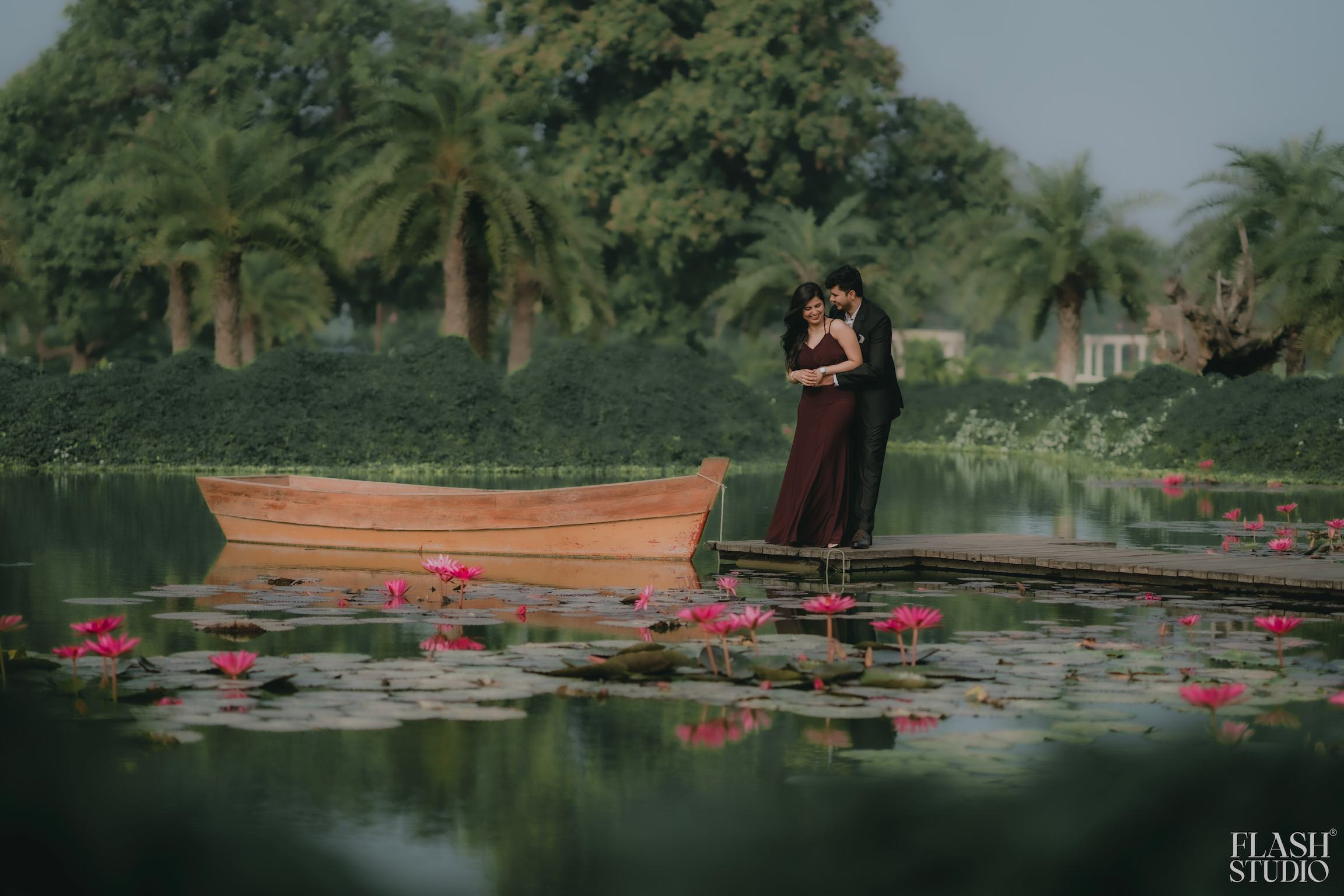 Abhi and Rima photography by Flash Studio