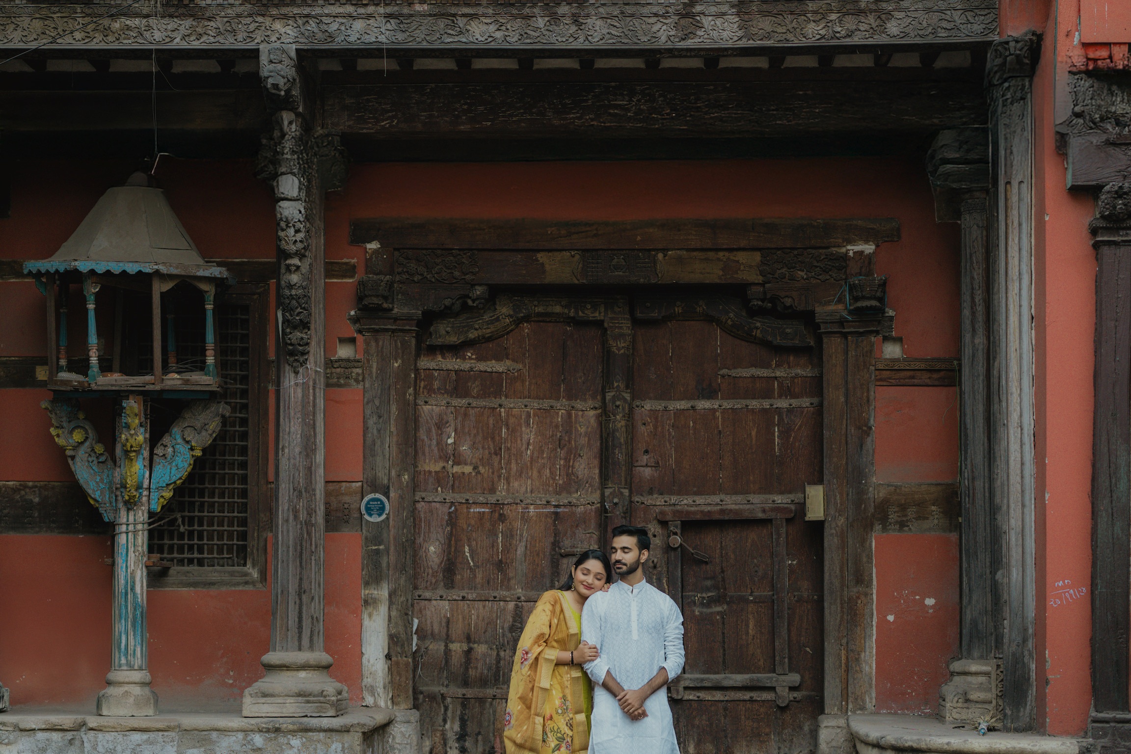 Jigar and Ami photography by Flash Studio