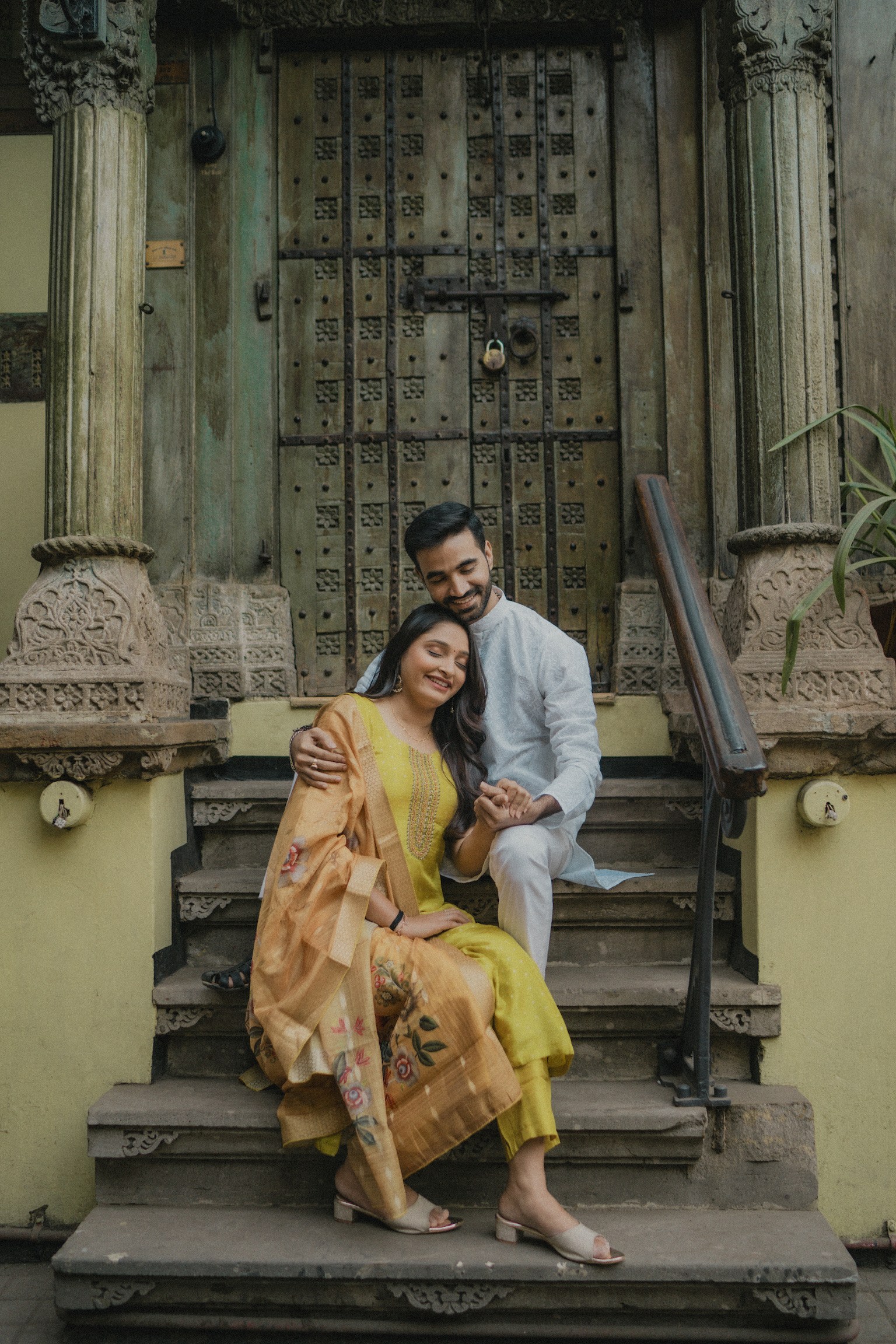 Jigar and Ami photography by Flash Studio